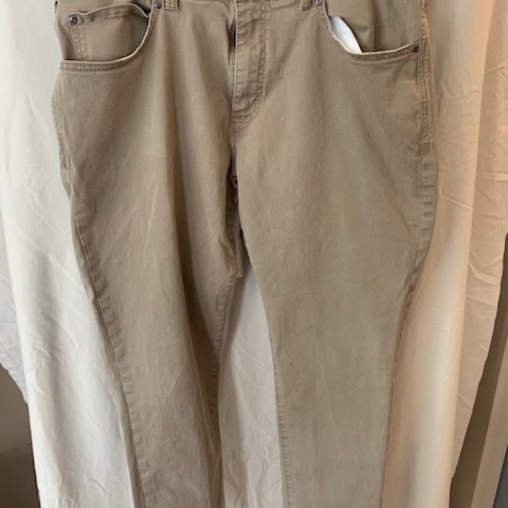 LEE PERFORMANCE SERIES KHAKI PANTS